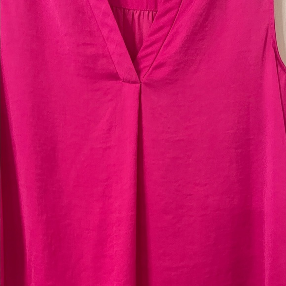 Vince Camuto Fuchsia Sleeveless Blouse HOT color! Size XL. Like new - Picture 5 of 6